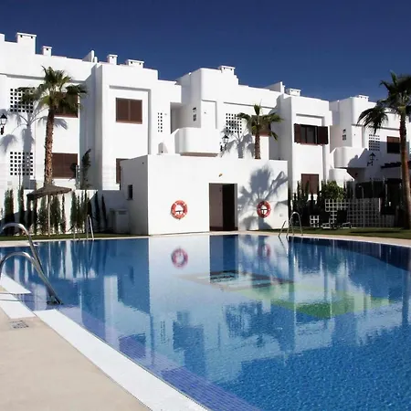 Lorandalou Apartamento Con Azotea Y Piscina Comunitaria