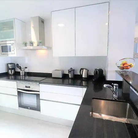 Lorandalou Apartamento Con Azotea Y Piscina Comunitaria *