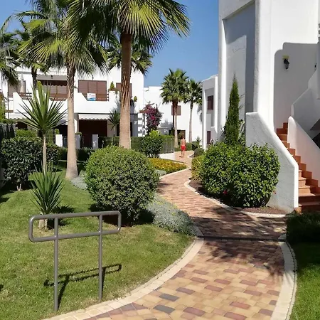 Lorandalou Apartamento Con Azotea Y Piscina Comunitaria *